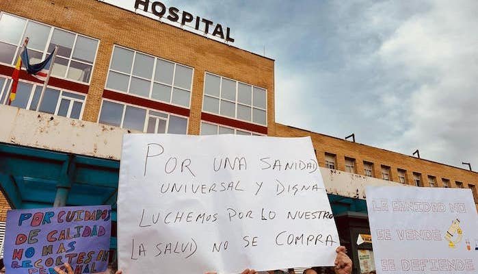 <strong>Cientos de ciudadanos defienden el Hospital de Riotinto</strong>