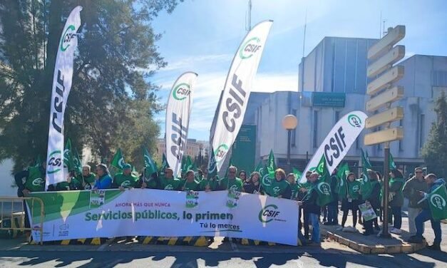 <strong>CSIF se concentra en el Día del Empleado Público contra la falta de personal y medios</strong>