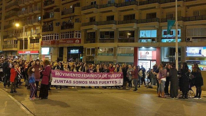 <strong>El 8M vuelve a reivindicar el feminismo de manera masiva en Huelva</strong>