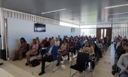 <strong>La Diputación alerta de los riesgos del uso de cachimbas y cigarrillos electrónicos en una jornada formativa</strong>