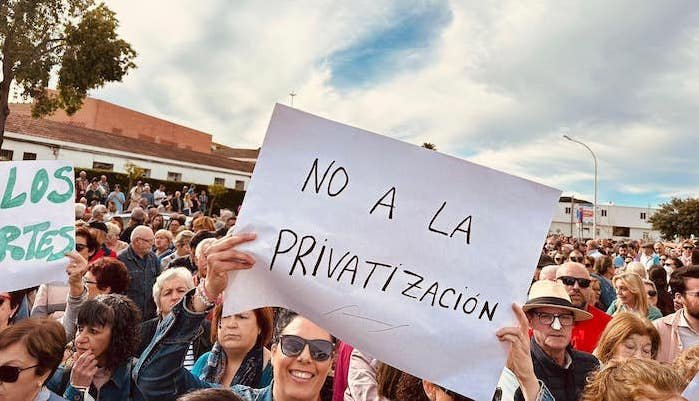 <strong>Recogida de firmas contra el cierre de la planta de Medicina Interna del Hospital de Riotinto</strong>