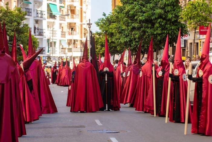 <strong>Imágenes del Viernes Santo en Huelva</strong>