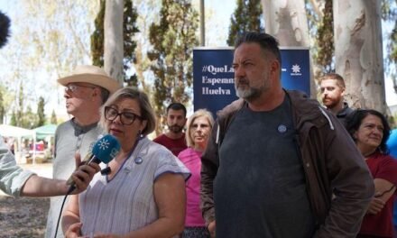 <strong>El Eurodiputado Manu Pineda exige a los ayuntamientos que permitan el empadronamiento de inmigrantes tras el fuego en Palos</strong>