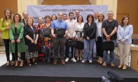 <strong>Cepsa y Fundación CEOE entregan 108 equipos informáticos a nueve entidades de Huelva</strong>