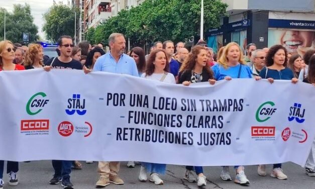 <strong>Respaldo en Huelva a los funcionarios de justicia encerrados en el Ministerio</strong>