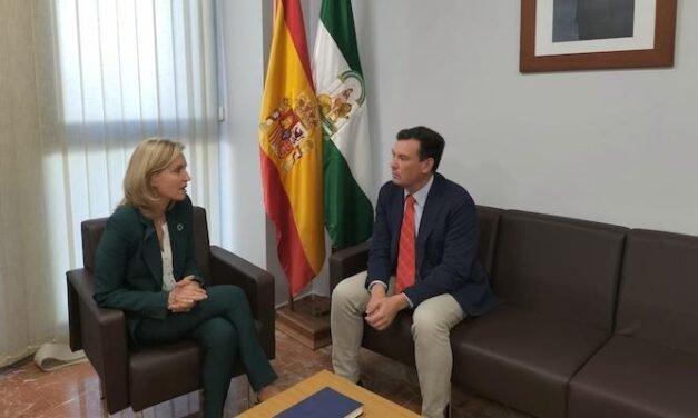 <strong>Manuela Parralo recibe al nuevo presidente del Puerto de Huelva</strong>