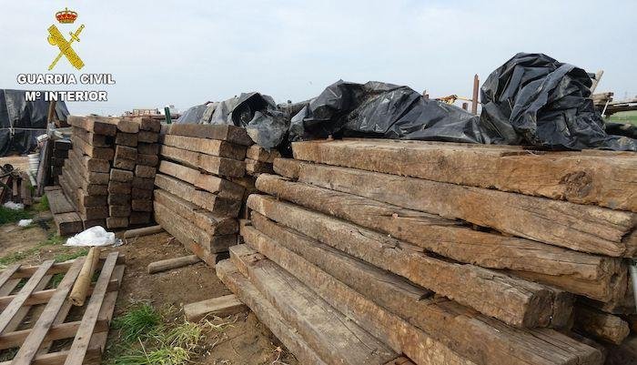 <strong>Detenido por robar traviesas y material ferroviario de la línea Huelva-Zafra</strong>