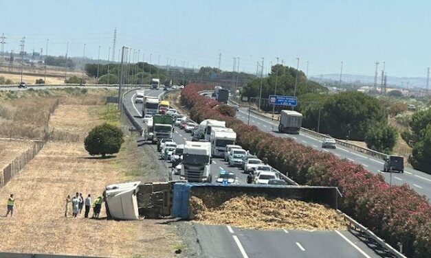<strong>Corte total de la H-31 tras el vuelco de un camión</strong>