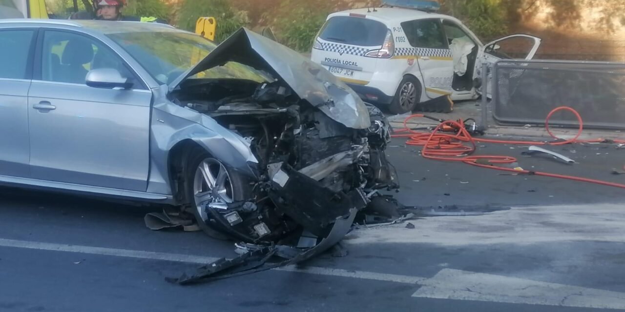 <strong>Un coche de la Policía colisiona con un turismo en Huelva</strong>