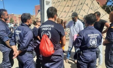 <strong>Los bomberos de Huelva regresan a España sin hallar supervivientes</strong>