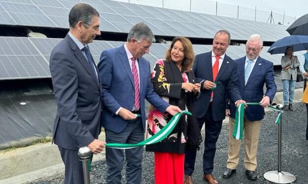 La CR Palos inaugura su tercera planta fotovoltaica para frenar los altos costes de la energía
