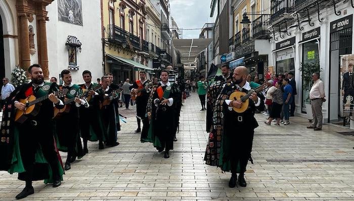 </strong>Fotogalería: Una Huelva muy ‘tuna’ trae música y color</strong>