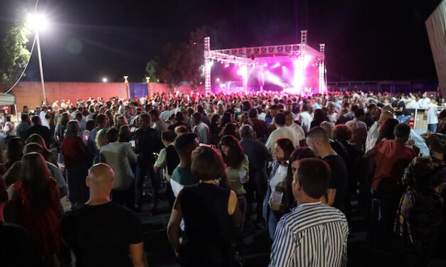 <strong>San Juan celebra una fiesta con 1.400 personas y la mejor música</strong>