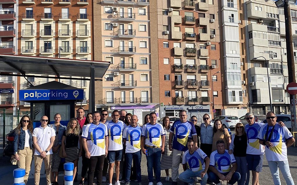 <strong>Trabajadores de los aparcamientos del Ensanche piden una reunión con la alcaldesa para evitar el cierre</strong>