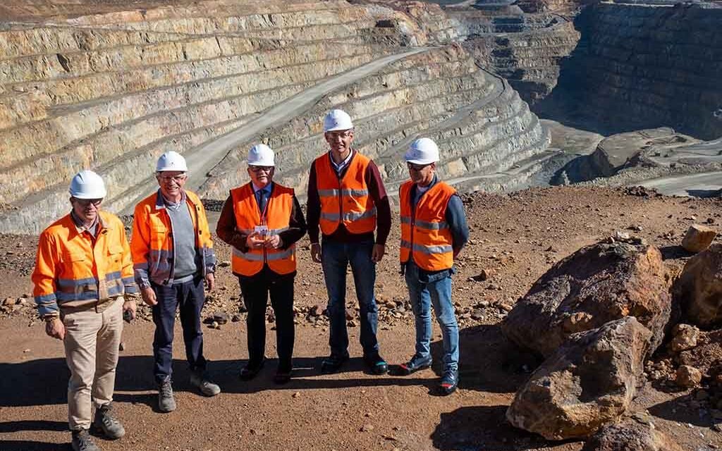 Toscano respalda los proyectos mineros de Atalaya Mining