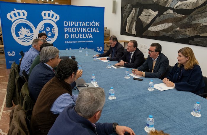 Toscano se suma al pacto por los agricultores del entorno de Doñana