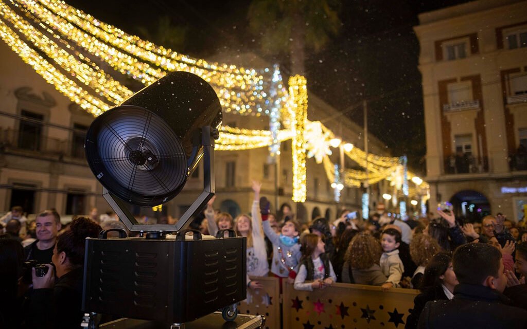 Varias nevadas y la visita del Heraldo a los barrios se suman a la programación de Navidad en Huelva