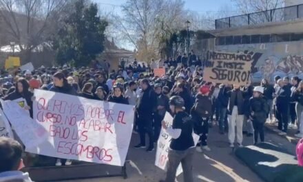 Padres y alumnos del IES San Blas de Aracena volverán a las protestas el jueves por el estado del edificio