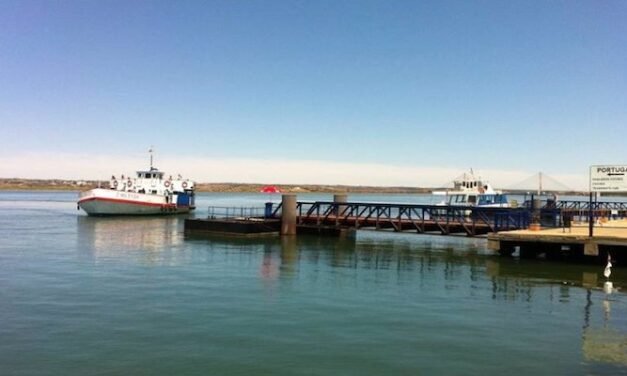 Hallan el cadáver de una mujer flotando junto al muelle de Ayamonte