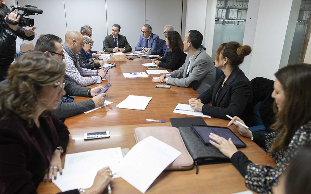 Emtusa creará una bolsa de trabajo con 35 plazas para contratos de reposición y relevos