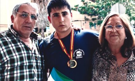 El voleibol andaluz rinde homenaje a la onubense Pilar García