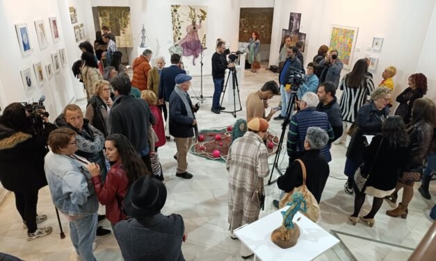 Mujeres artistas de Huelva rinden homenaje a las mujeres del mundo a través del arte