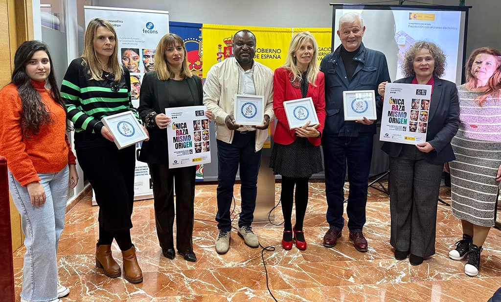 Una campaña trata de acabar con el racismo estructural en Huelva