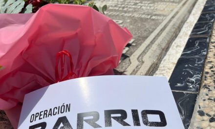 Misterioso ramo de flores en la tumba de Wiliam Martin antes del estreno de ‘Operación Barrio Inglés’