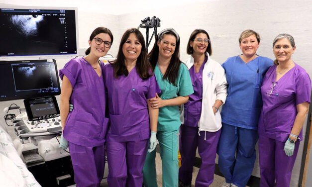 El Hospital Juan Ramón Jiménez realiza su primer drenaje de la vesícula biliar por ecoendoscopia