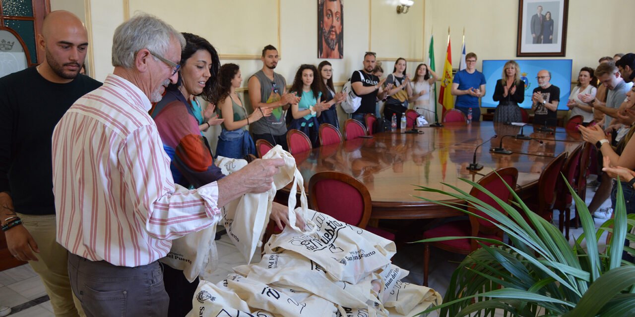 San Juan del Puerto recibe a 22 estudiantes italianos, alemanes y búlgaros