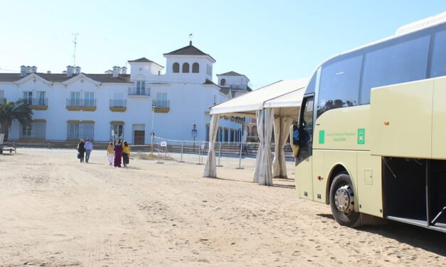 Cerca de 650 servicios adicionales refuerzan la oferta de autobuses a El Rocío
