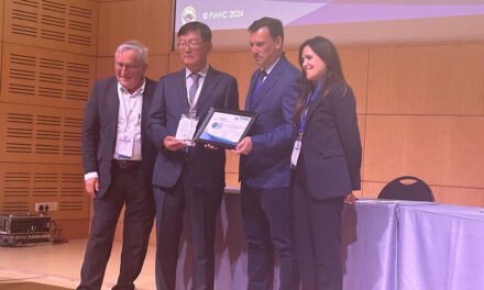 El Puerto de Huelva recibe un premio en Sudáfrica por su gestión del dragado con beneficios medioambientales