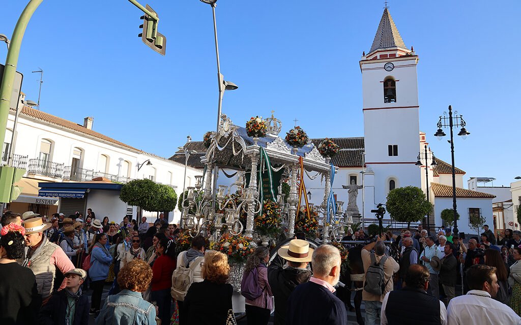 San Juan del Puerto luce su renovada carroza