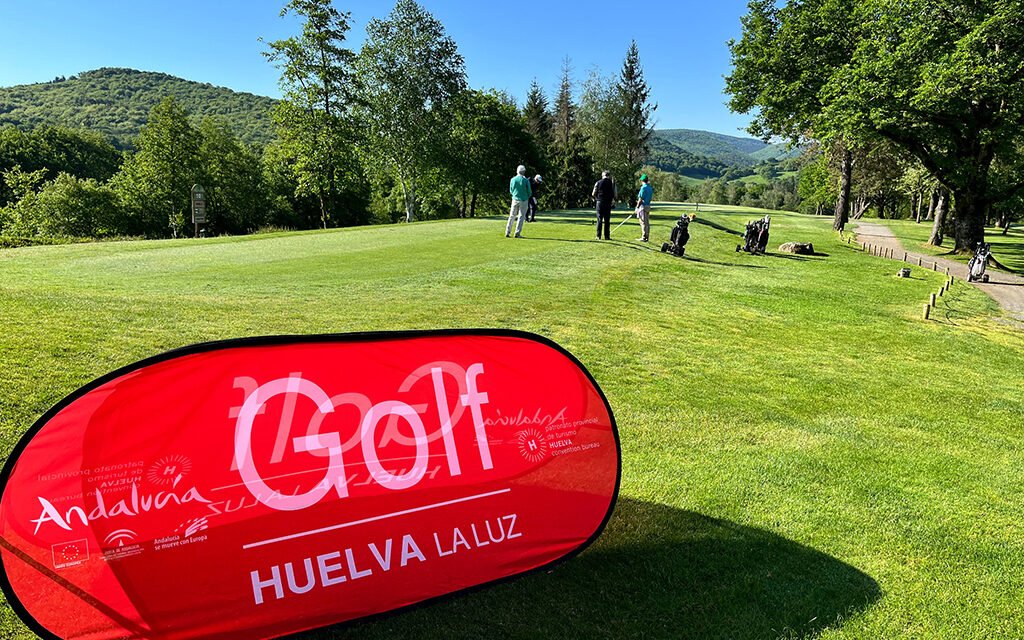 Huelva se promociona como destino de golf en Málaga y Navarra