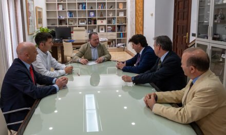 Toscano toma el pulso a los proyectos de Hidrógeno Verde de Cepsa en Huelva