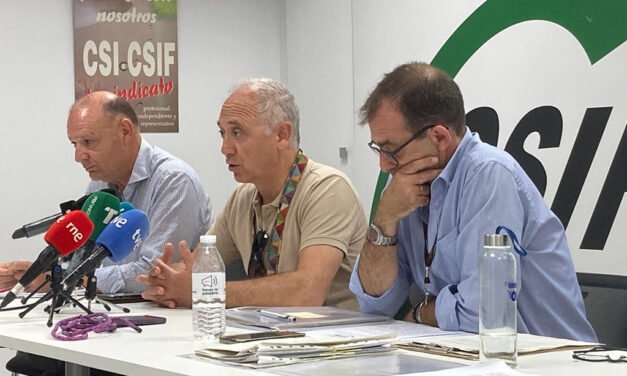 El CSIF denuncia la “caótica” gestión de personal en el Hospital Juan Ramón Jiménez