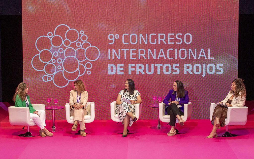 El 9º Congreso de Frutos Rojos reivindica el papel innovador, internacional y social del sector