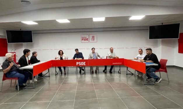 El PSOE irá “donde haga falta” para defender el empleo en Río Tinto Plásticos