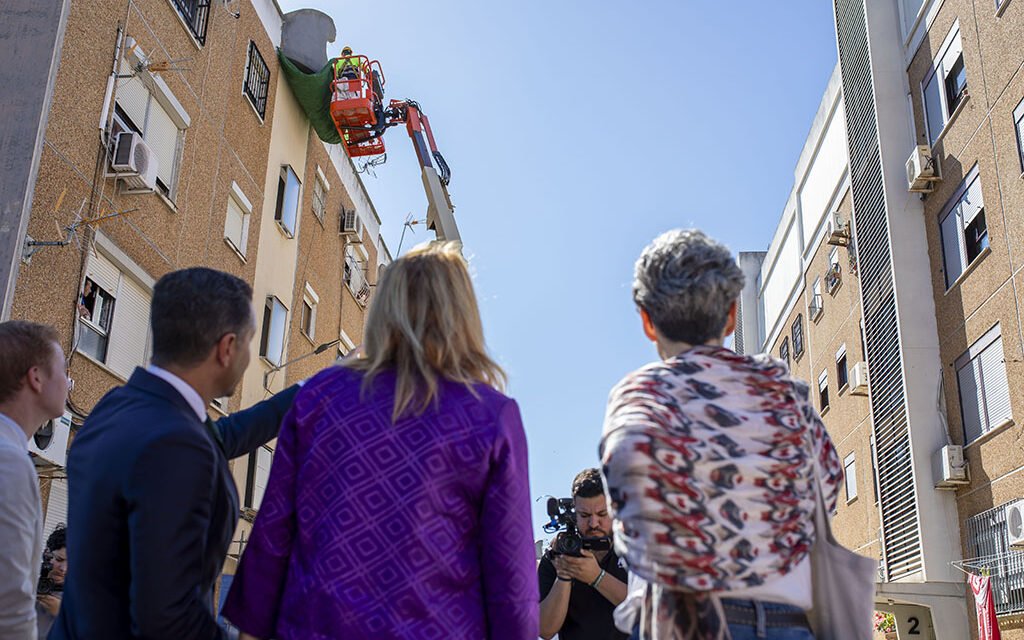 El Ayuntamiento elimina las estructuras inestables de El Torrejón