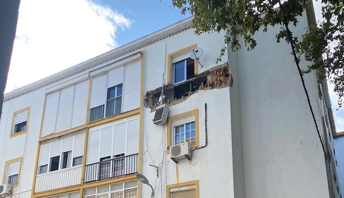 La quema de un avispero produjo la explosión de una vivienda en Huerta Mena