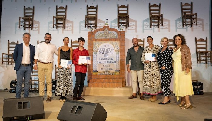 La almonteña Rocío Espinosa, ganadora del Certamen Nacional de Fandangos Paco Toronjo