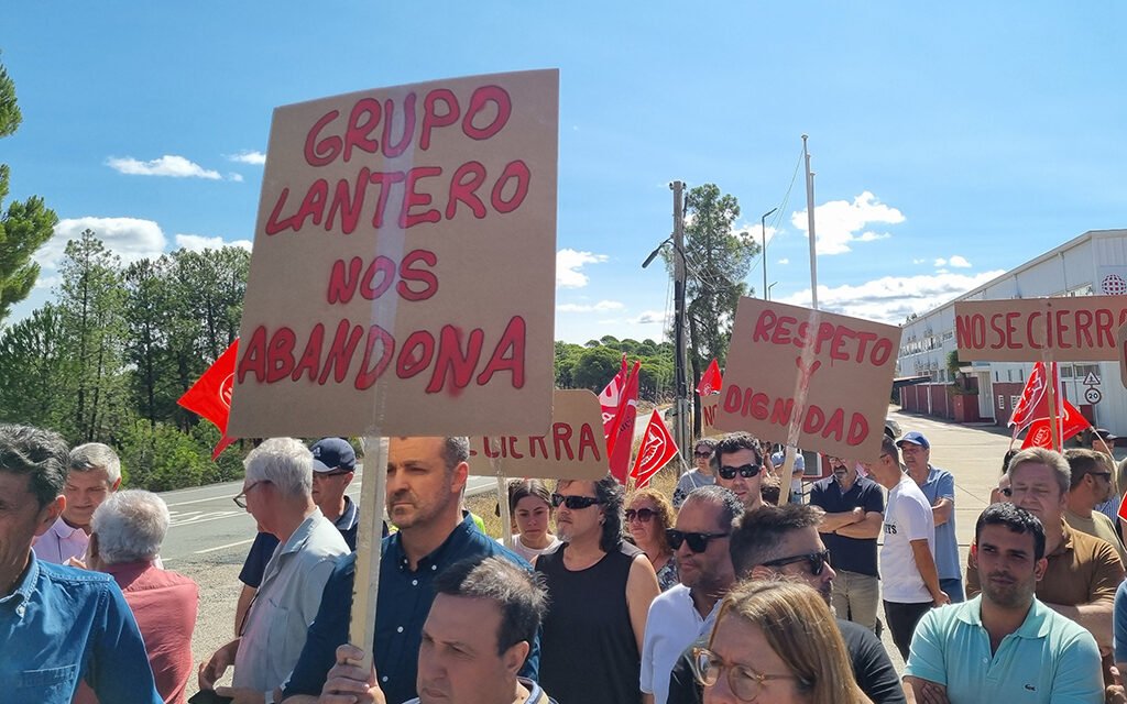 La plantilla de Río Tinto Plásticos convoca una nueva concentración contra el cierre de la empresa