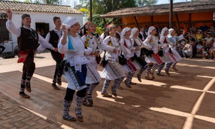 El exotismo y los ritmos de las danzas del mundo llegan al Muelle de la Carabelas