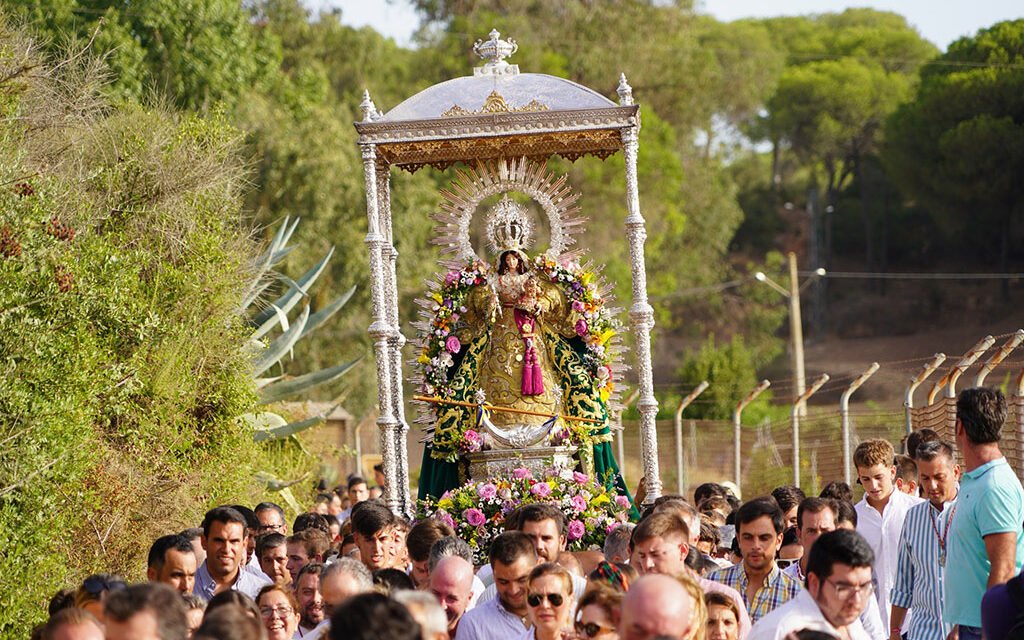 Moguer aguarda la llegada de la Virgen de Montemayor