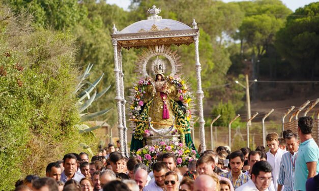 Moguer aguarda la llegada de la Virgen de Montemayor