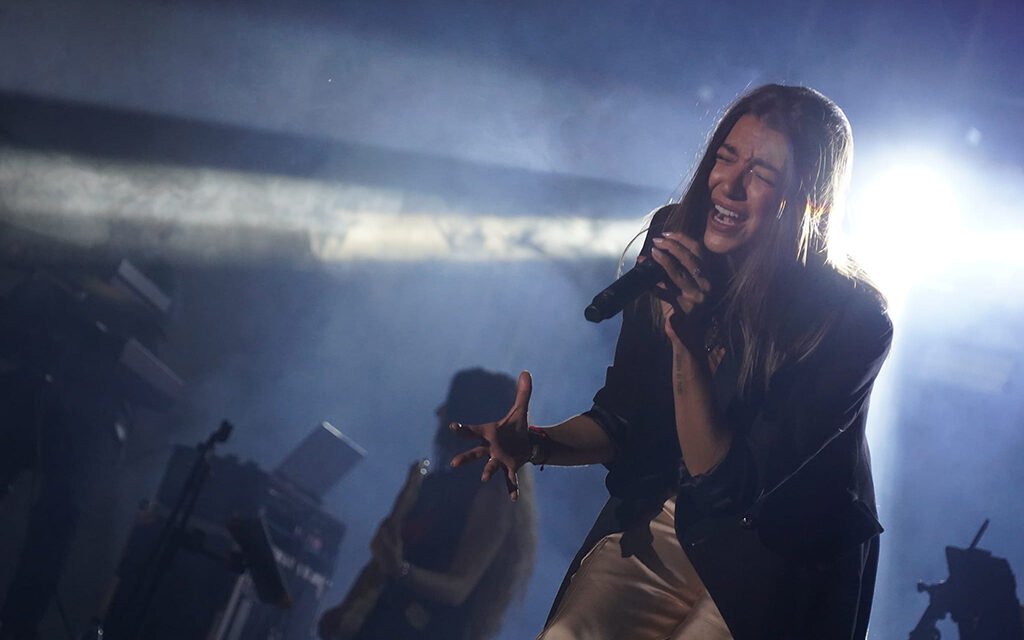 Un multitudinario concierto de Ana Guerra protagoniza la jornada del sábado en la Velada de Montemayor