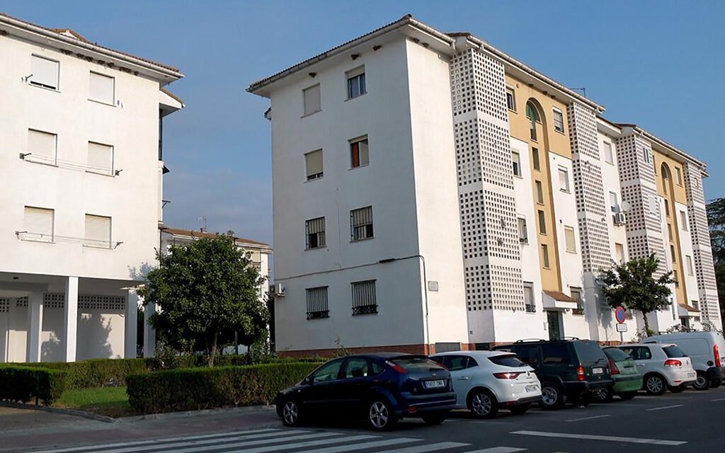 San Juan del Puerto exige soluciones para las viviendas de la barriada Juan Carlos I