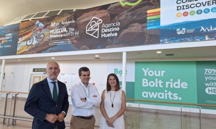 Huelva se promociona en el aeropuerto de Faro