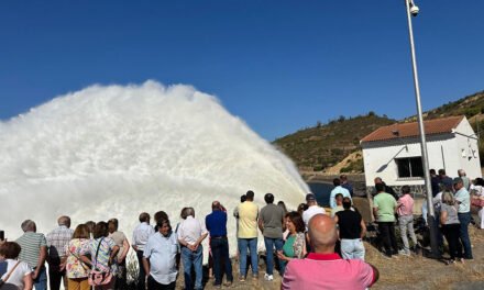 Un centenar de regantes vive ‘La ruta del agua’ en el 25 aniversario de la CR Palos