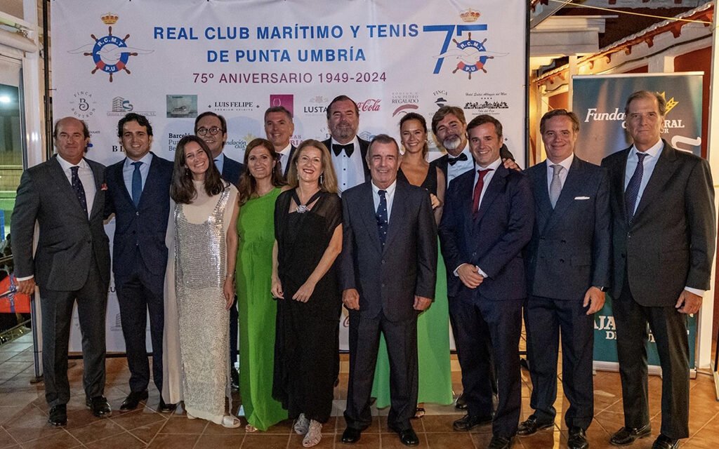 El Real Club Marítimo y Tenis de Punta Umbría rinde homenaje a sus socios en su 75 aniversario